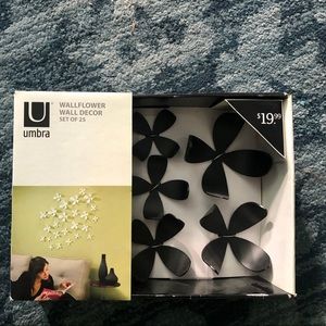 Umbra wallflower wall decor